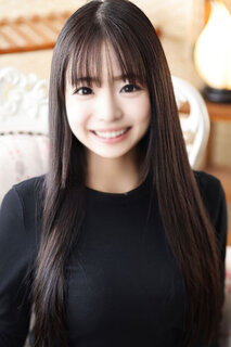 ユイナ